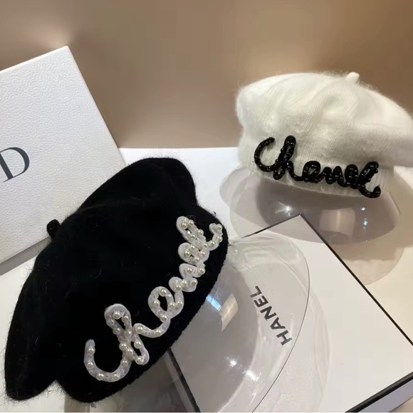 Black and White Embroidered Beret Set - Picture 1 of 2